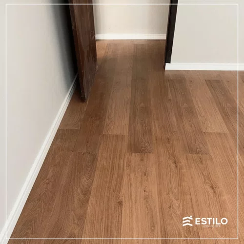 Piso Laminado Quick Step Smart Carvalho Natural Envernizado QSSM1292 Cx 2,51m²
