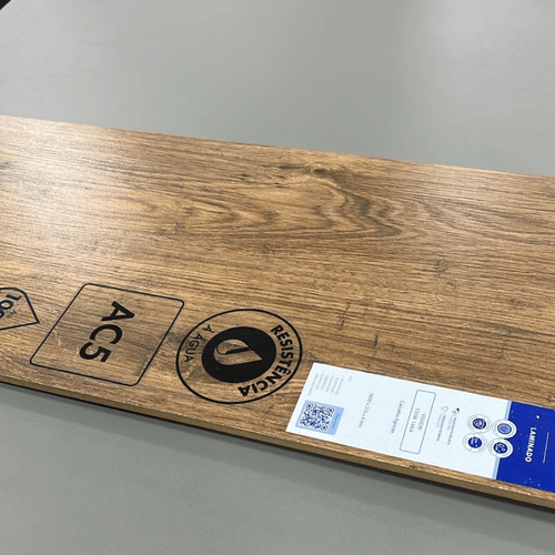 Piso Laminado Quick Step Vision Carvalho Agreste FVIW1464 Cx 2,71m²