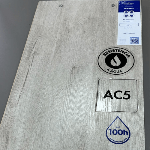 Piso Laminado Quick Step Vision Carvalho Cubano FVIW877 Cx 2,71m²