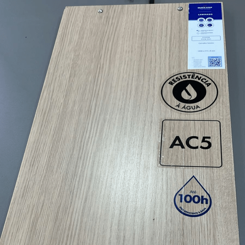 Piso Laminado Quick Step Vision Carvalho Sereno FVIW851 Cx 2,71m²