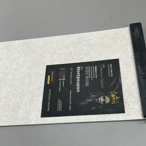 Piso Vinílico Arquitech Château Decor 2mm 92 x 92 cm - Montpoupon Cx 5,08m²