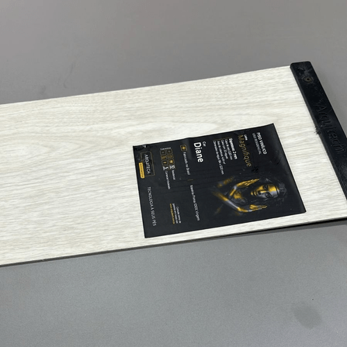 Piso Vinílico Arquitech Magnifique 2mm - Diane Cx 4,49m²