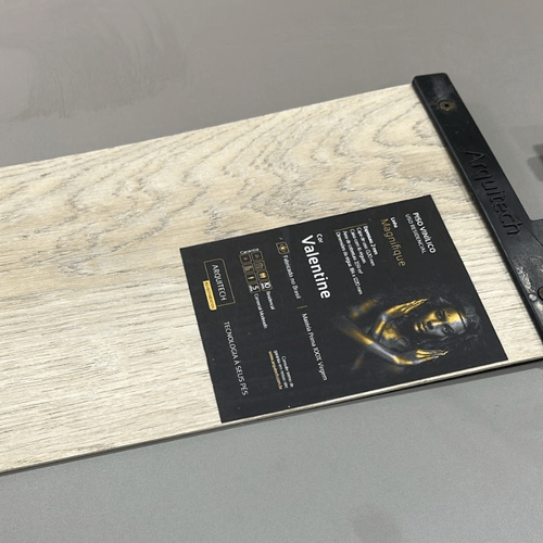 Piso Vinílico Arquitech Magnifique 2mm - Valentine Cx 4,49m²