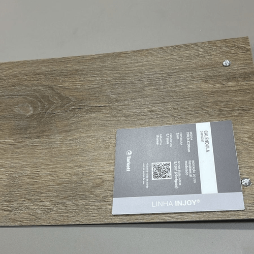 Piso Vinílico Tarkett Injoy 2mm - Calêndula Cx 5,13m²