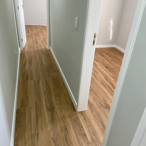 Piso Vinílico Tarkett Injoy 2mm - Camélia Cx 5,13m²