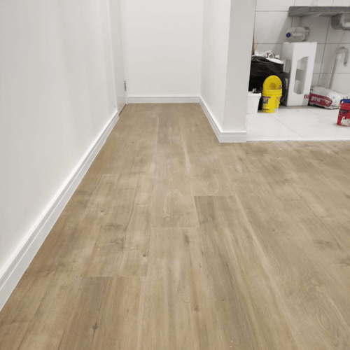 Piso Vinílico Tarkett Injoy 2mm - Tulipa Cx 5,13m²
