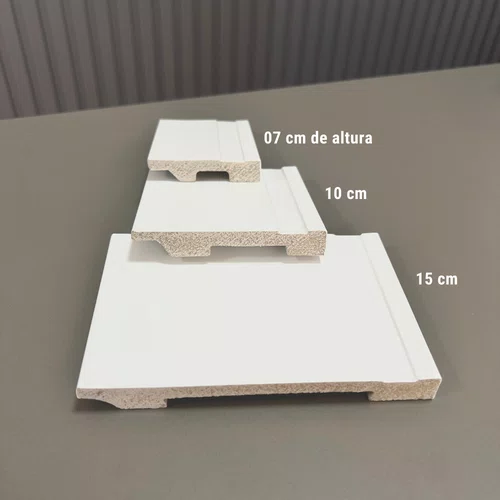 Rodape Poliestireno Frisado Branco 10cm x 1,5cm Br 2,40m²
