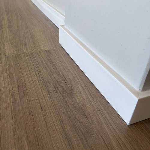 Rodapé Poliestireno Liso Branco 07cm Br 2,40m - Arquitech 50007