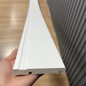 Guarnição Poliestireno Frisada Branco 10cm x 1,5cm Br 2,40m