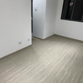 Piso Vinílico Tarkett Injoy 2mm - Lavanda Cx 5,13m²
