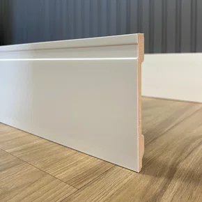 Rodape Poliestireno Frisado Branco 15cm x 1,5cm Br 2,40m