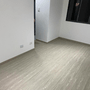 Piso Vinílico Tarkett Injoy 2mm - Lavanda Cx 5,13m²