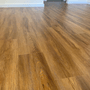 Piso Vinílico Tarkett Injoy 2mm - Lichia Cx 5,13m²